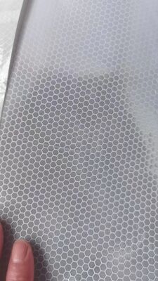 Película adhesiva de vinilo reflectante de panal de PVC microprismático de 1,24 m x 45,7 m, láminas reflectantes para señales de tráfico, señales de seguridad vial