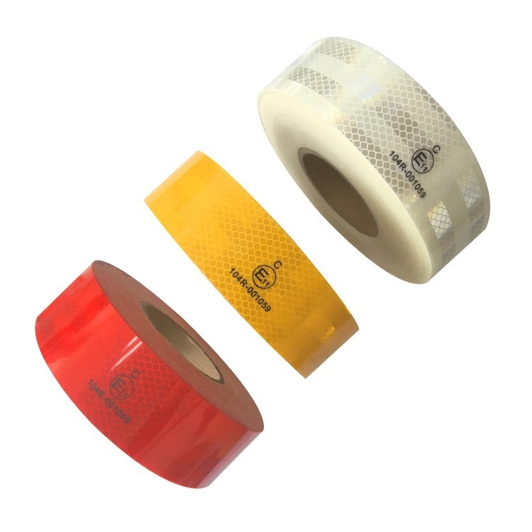 ASTM estándar ECE Tamaño personalizado Alta luz duradera cinta reflectante 104R para vehículos remolques camiones