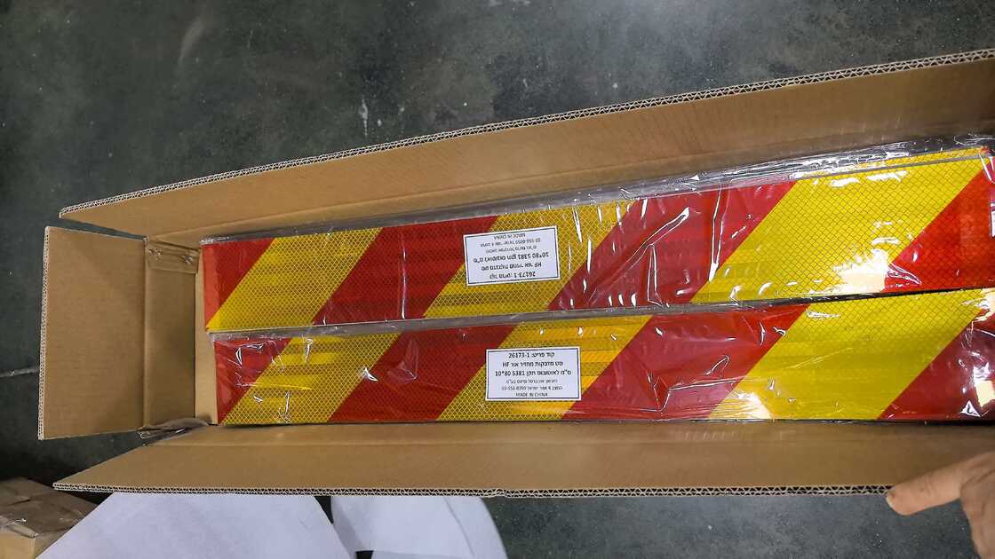 Fabricante pegatinas reflectantes placa de marcado trasera pegatina de corte personalizado de vehículo rayas de chevron reflectantes